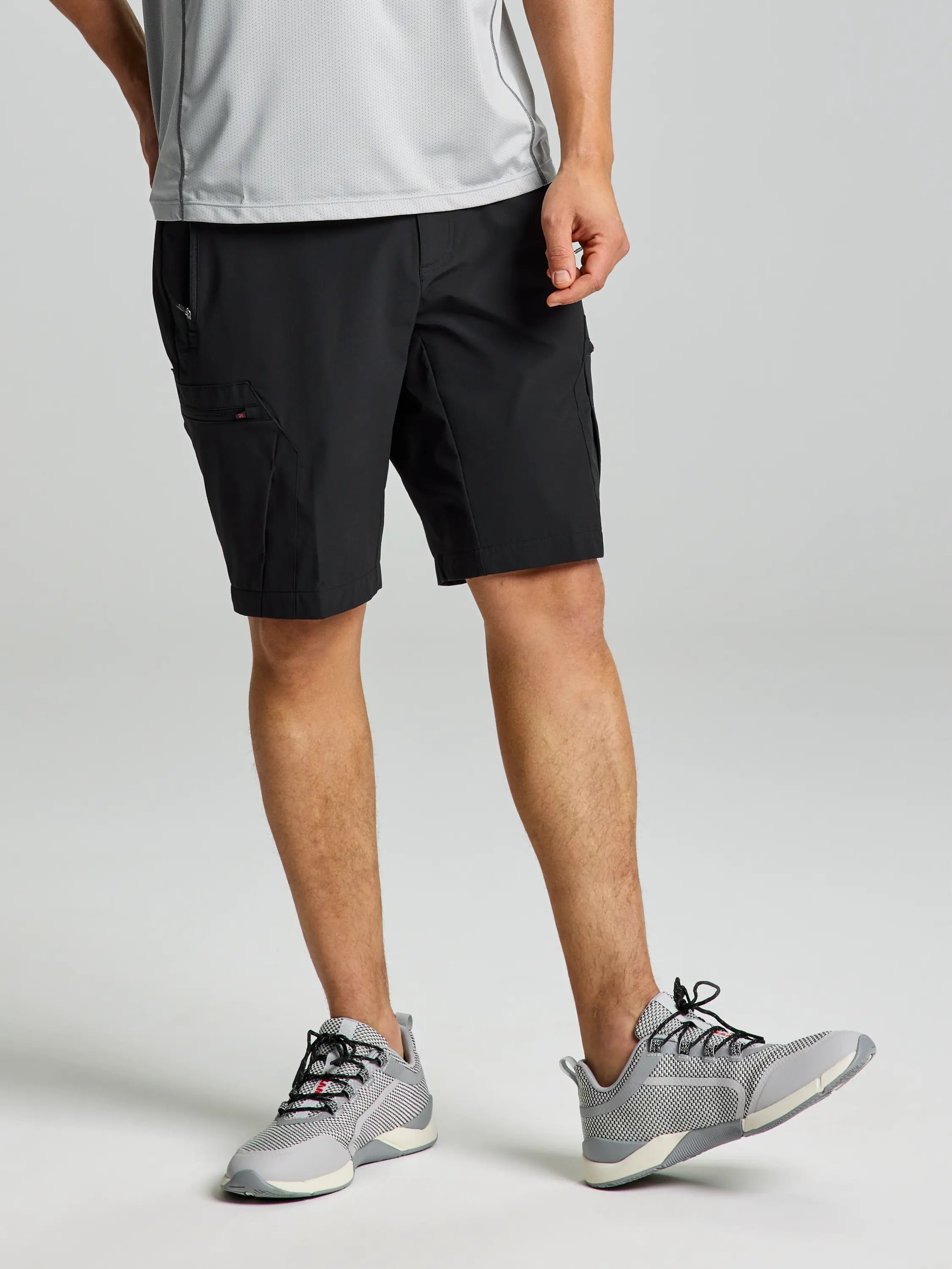 Pantaloncini Nike Tech Men's Woven Cargo Shorts Parachute Beige/ Black Pantaloncini Nike Tech Men's Woven Cargo Shorts Parachute Beige/ Black