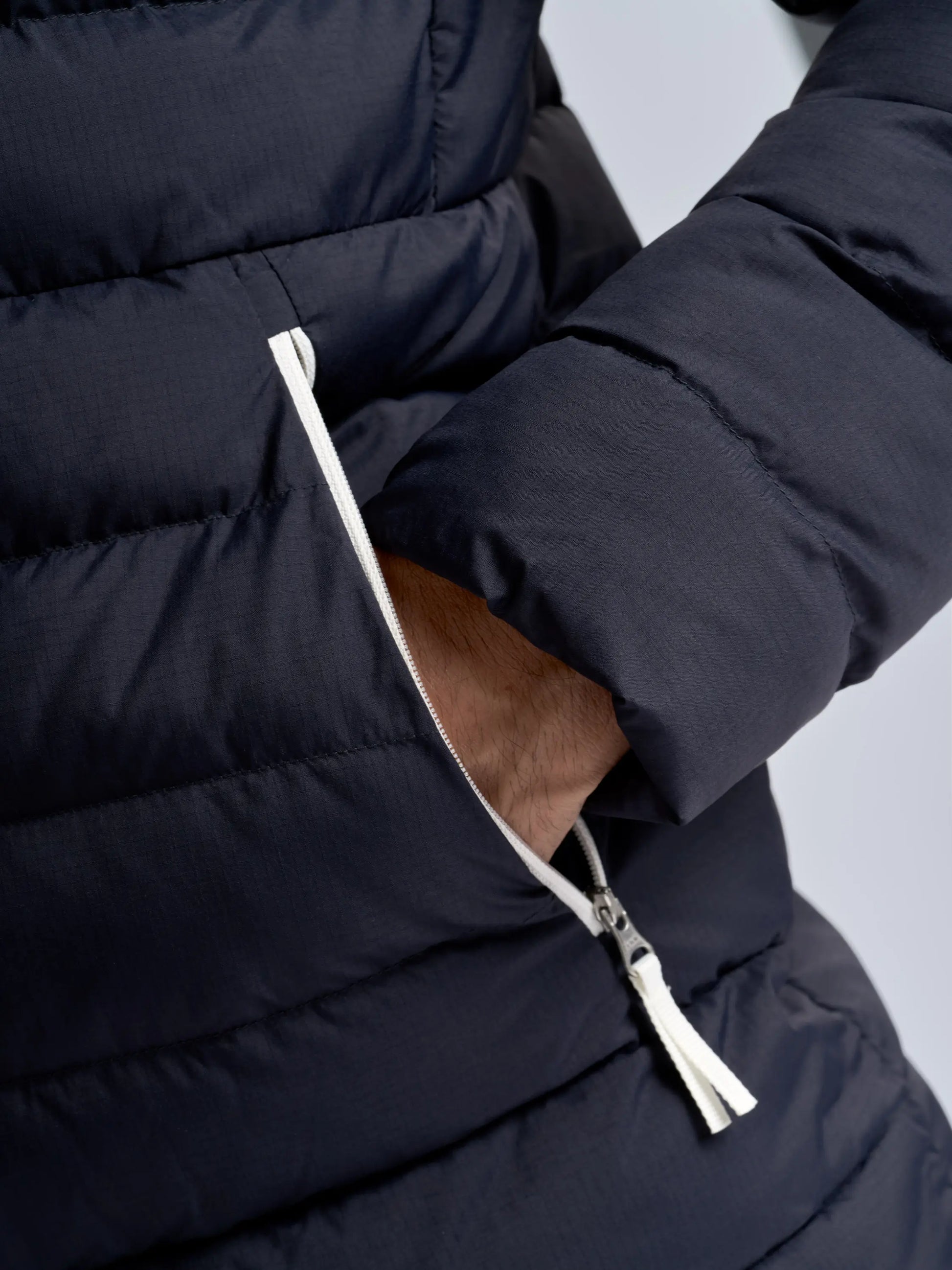 A101012S01_W13_ALTURAPUFFERJACKET_D2_501_02060.webp