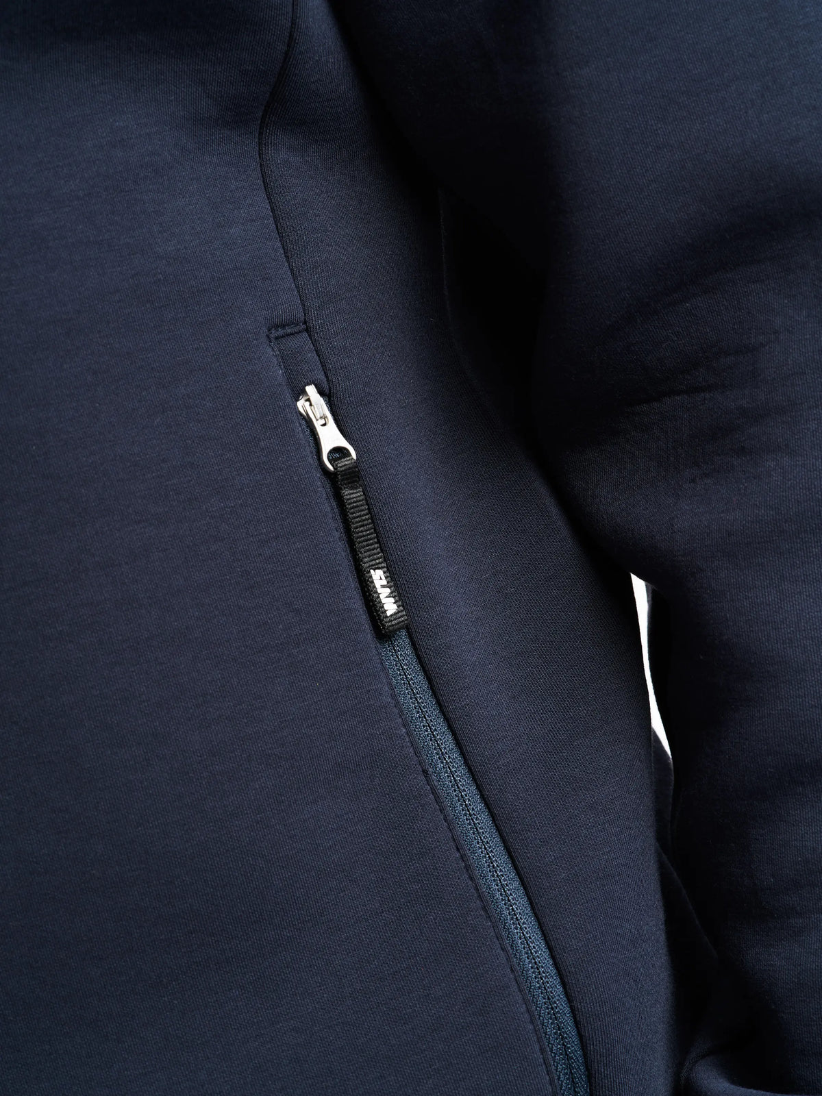A106017S00_W13_ALTURASCUBAHOODIE_D1_902_02411.webp