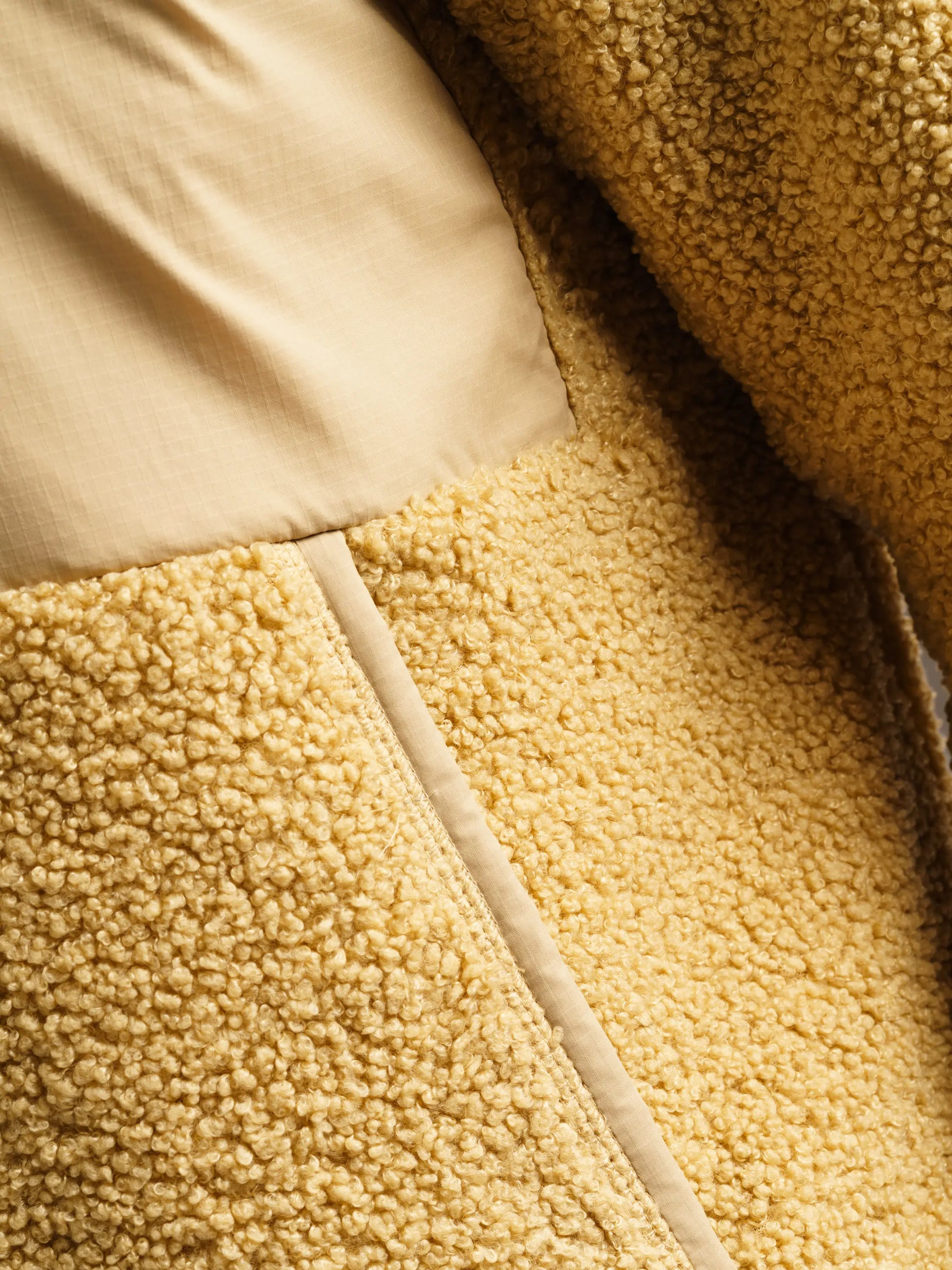 A107010S01_W85_ALTURAFZFLEECE_D2_1802_02759.webp