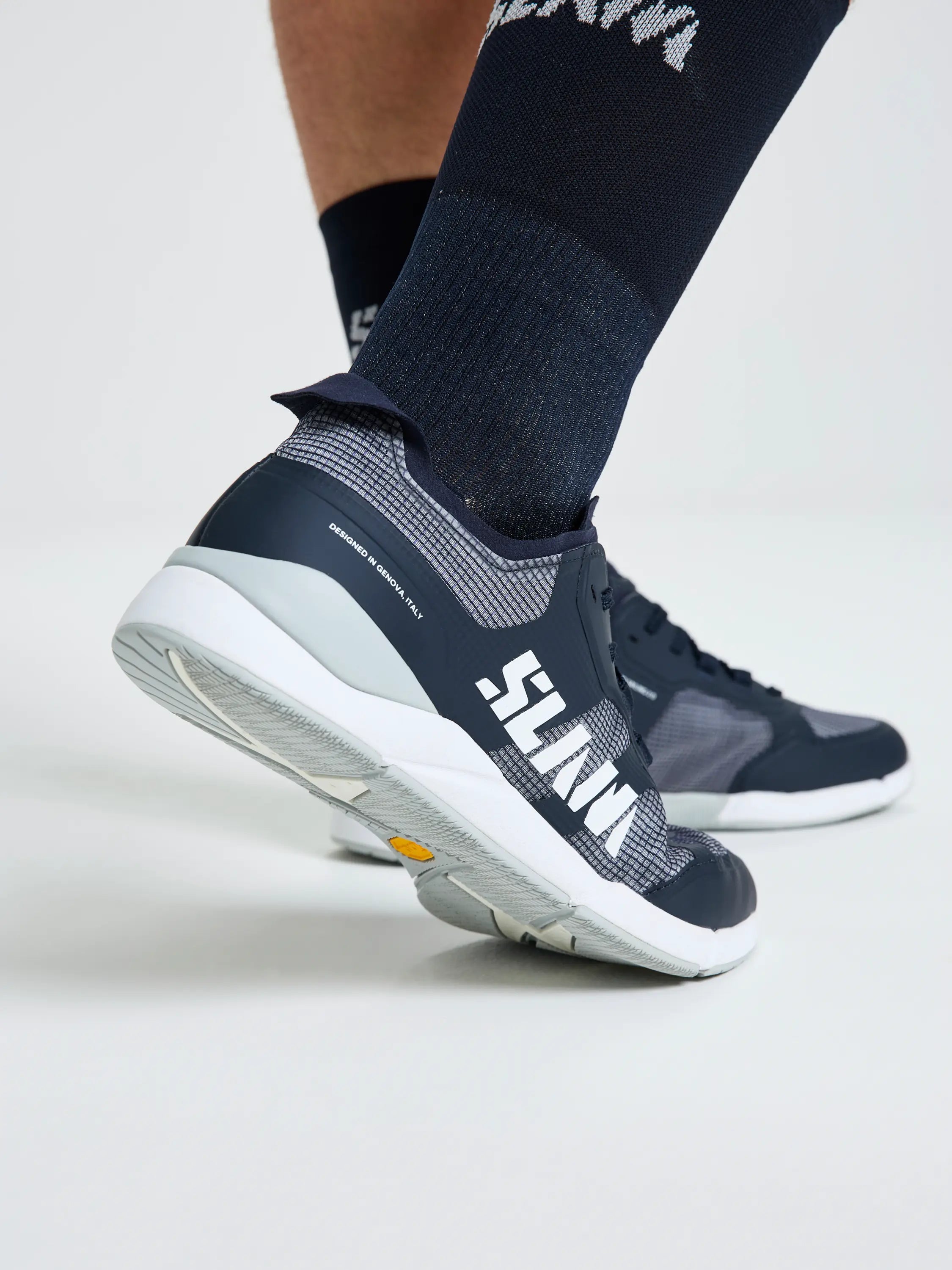 A419010S00_W13_LOGOSOCK_D02_04007_00287.webp