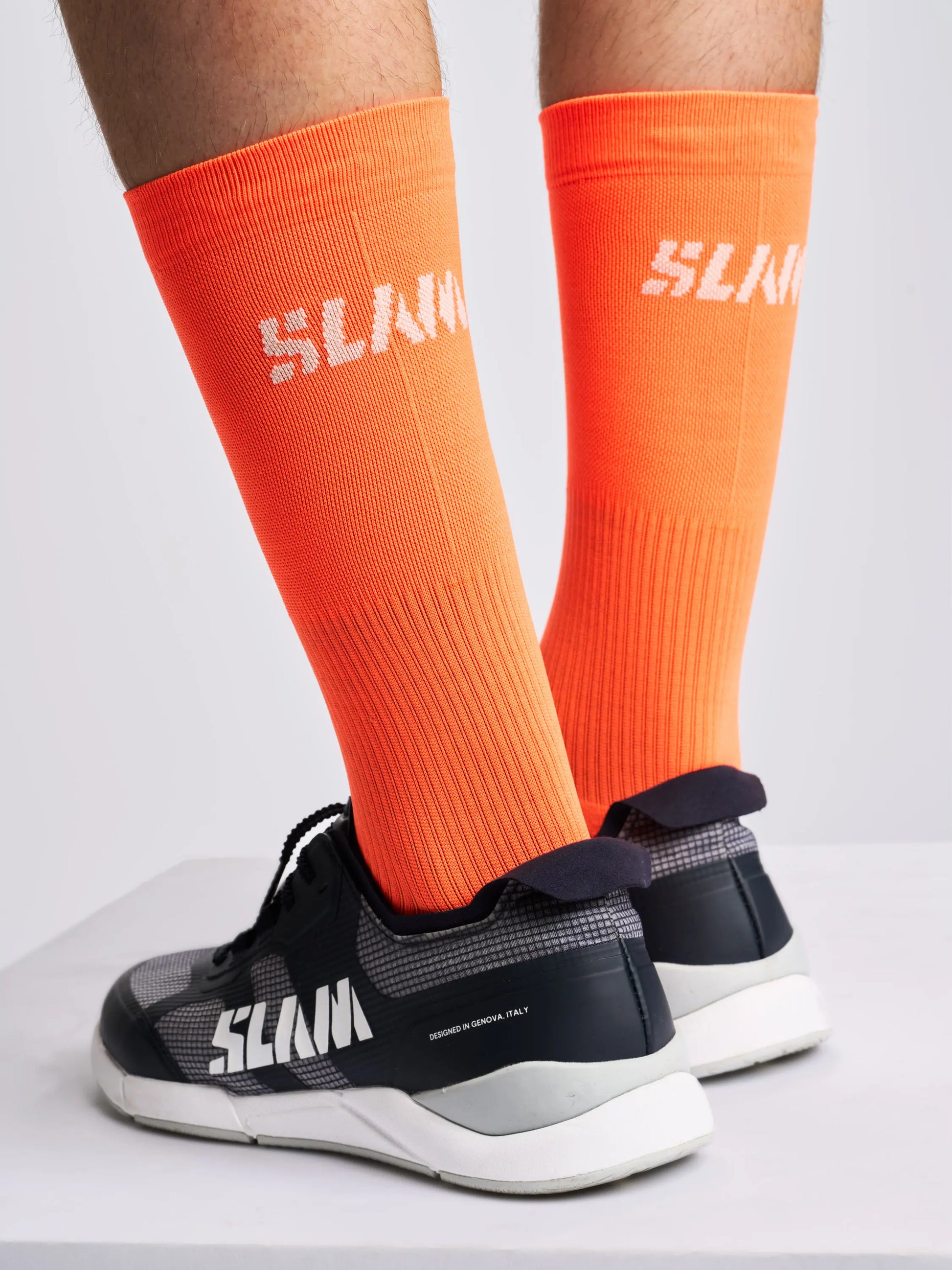 A419010S00_W82_LOGOSOCK_D1_6308_03147.webp
