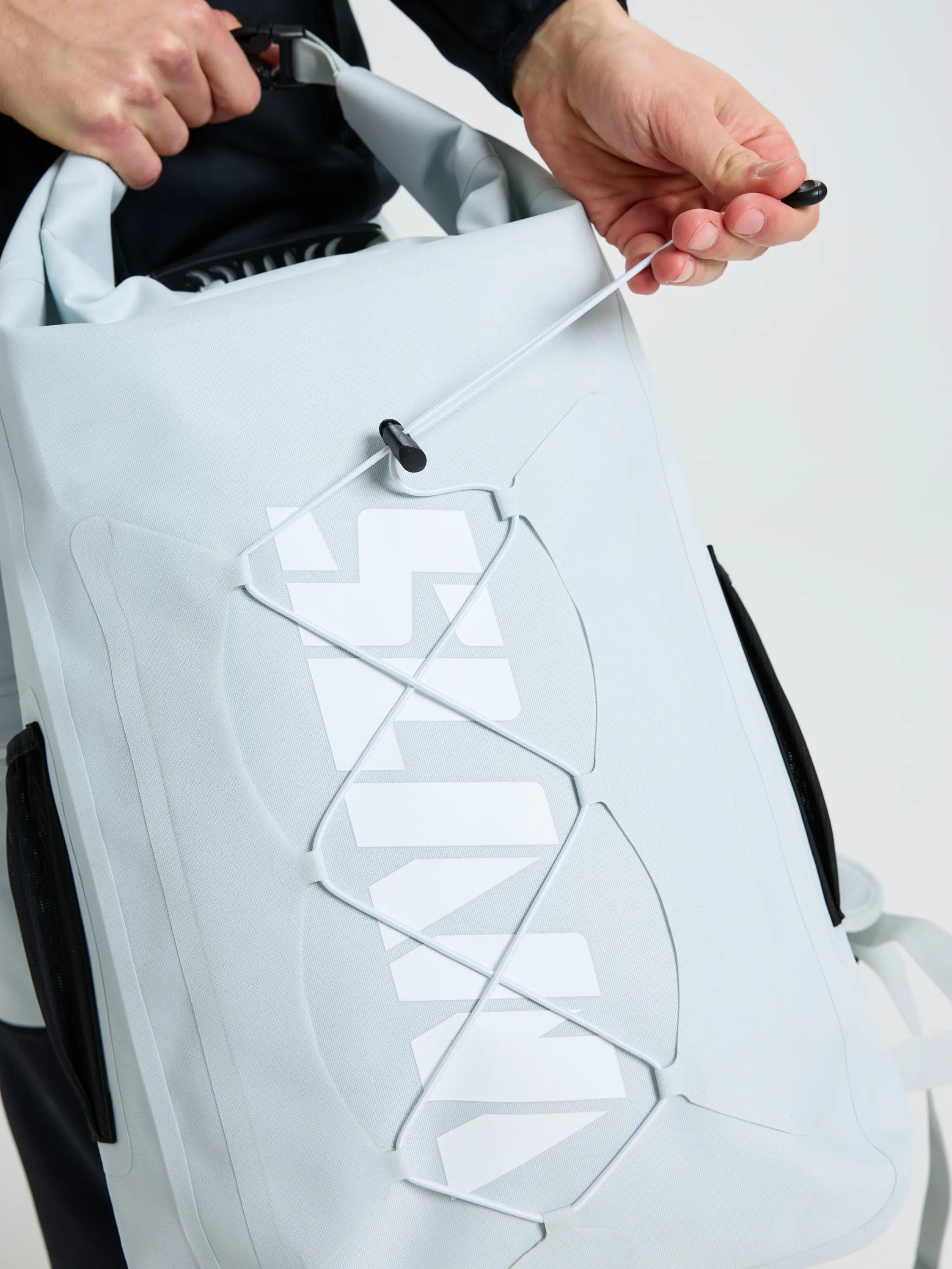 A463003S01_W68_ODWRBACKPACK_D05_08007_05697.webp