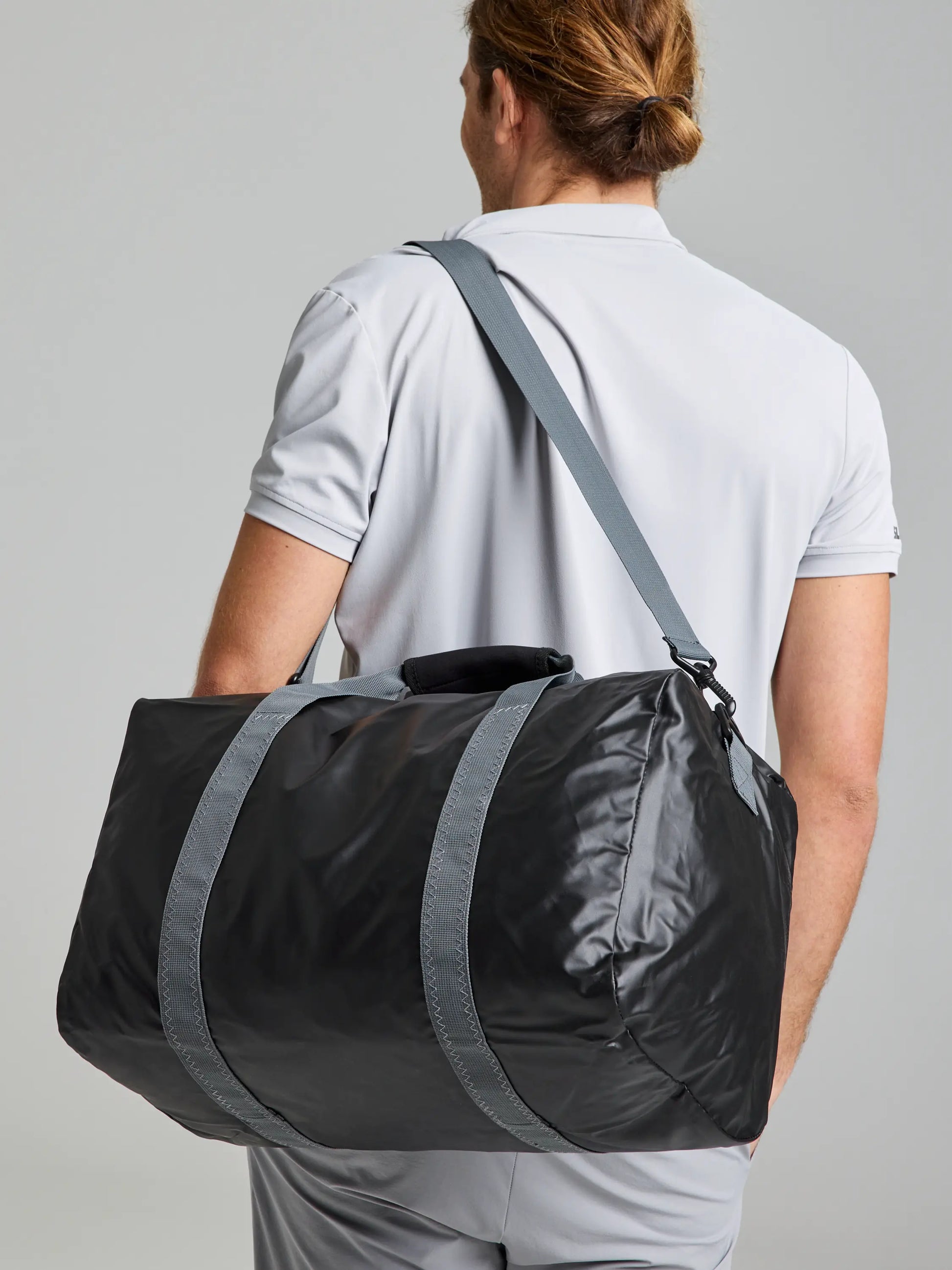 HEAD Pro Duffle Bag M – Stylische Tennistasche Für Bis Zu 6 Schläger Mit Robustem Ripstop-Gewebe HEAD Pro Duffle Bag M – Stylische Tennistasche Für Bis Zu 6 Schläger Mit Robustem Ripstop-Gewebe