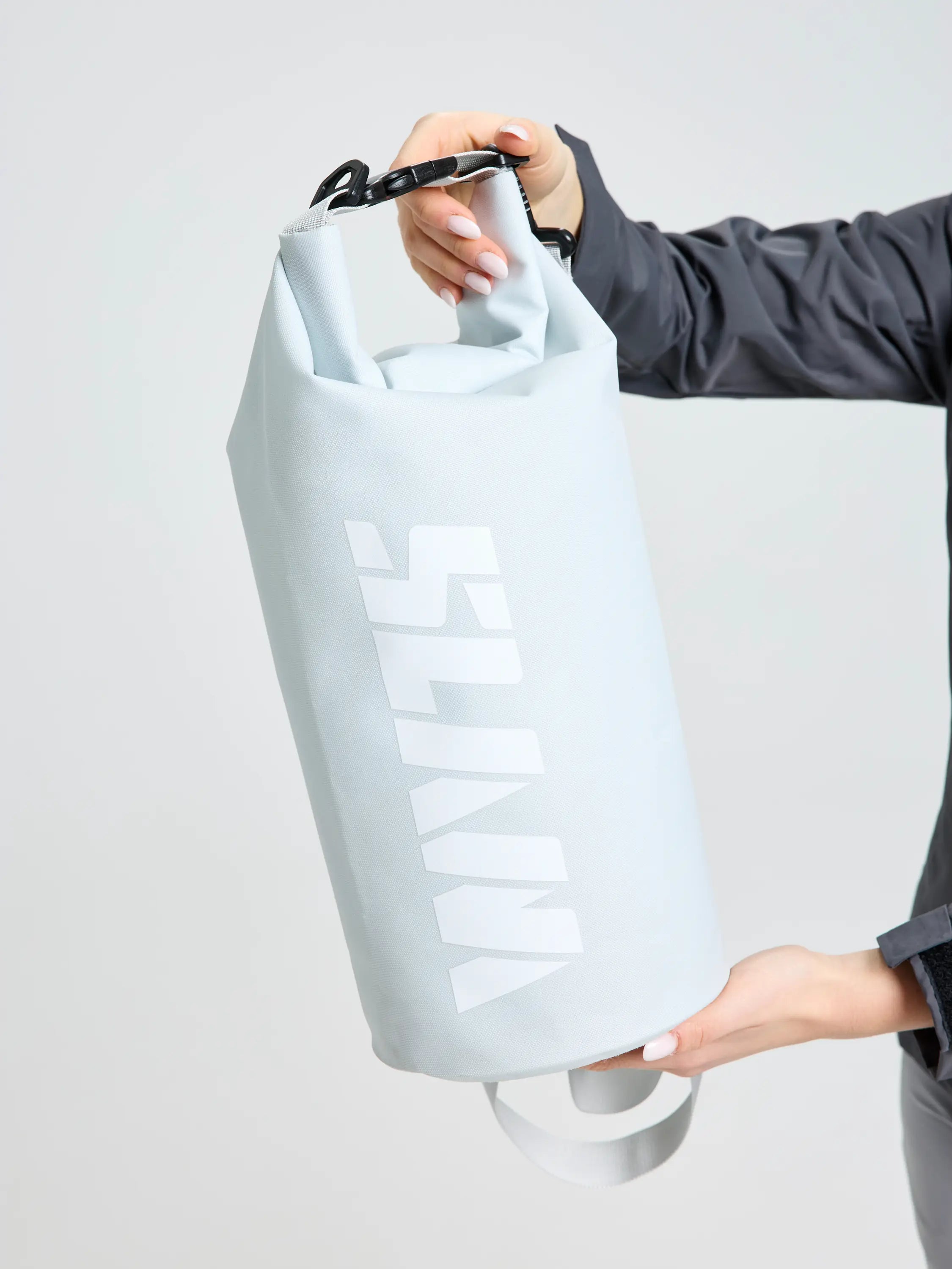 A463009S01_W68_WRSAILORBAG2.0XS_D04_02507_04300.webp