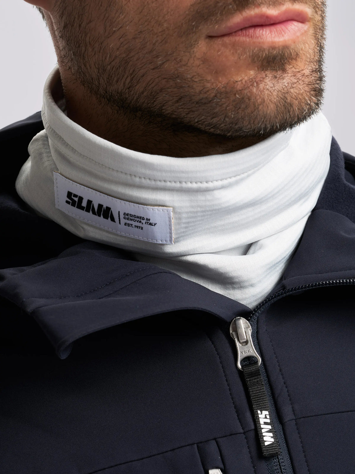 A465002S01_W68_ODNECKWARMER_D2_5307_02967.webp
