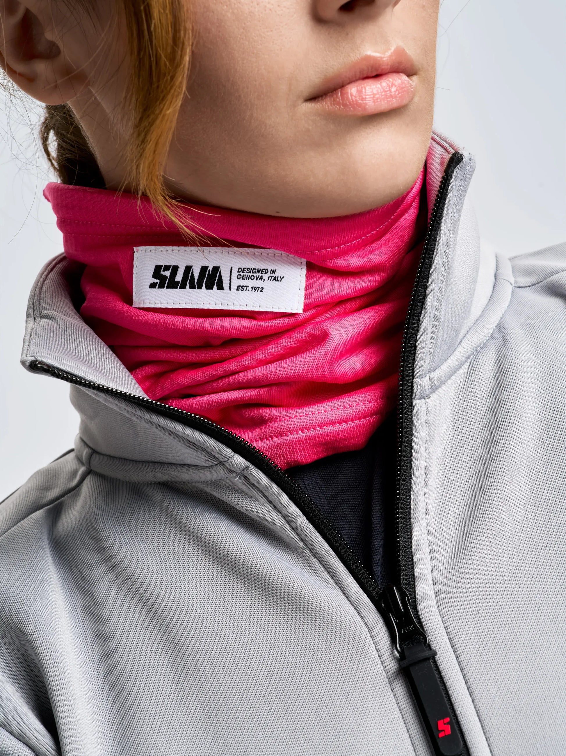 A465002S01_W72_ODNECKWARMER_D2_4507_02172.webp