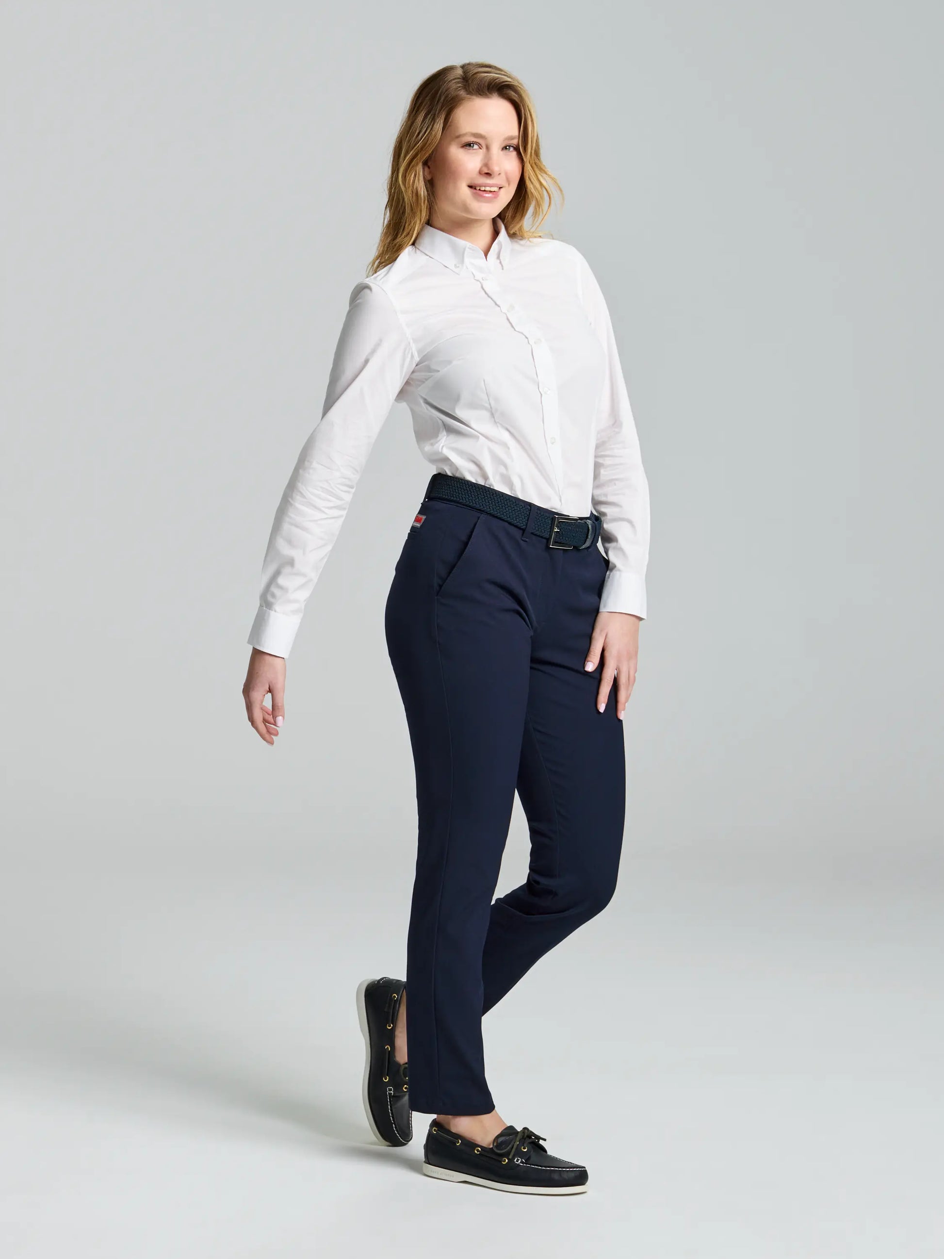 navy blue dress pants and white blouse for women Navy Pants + White Blouse // Petite Workwear Ideas