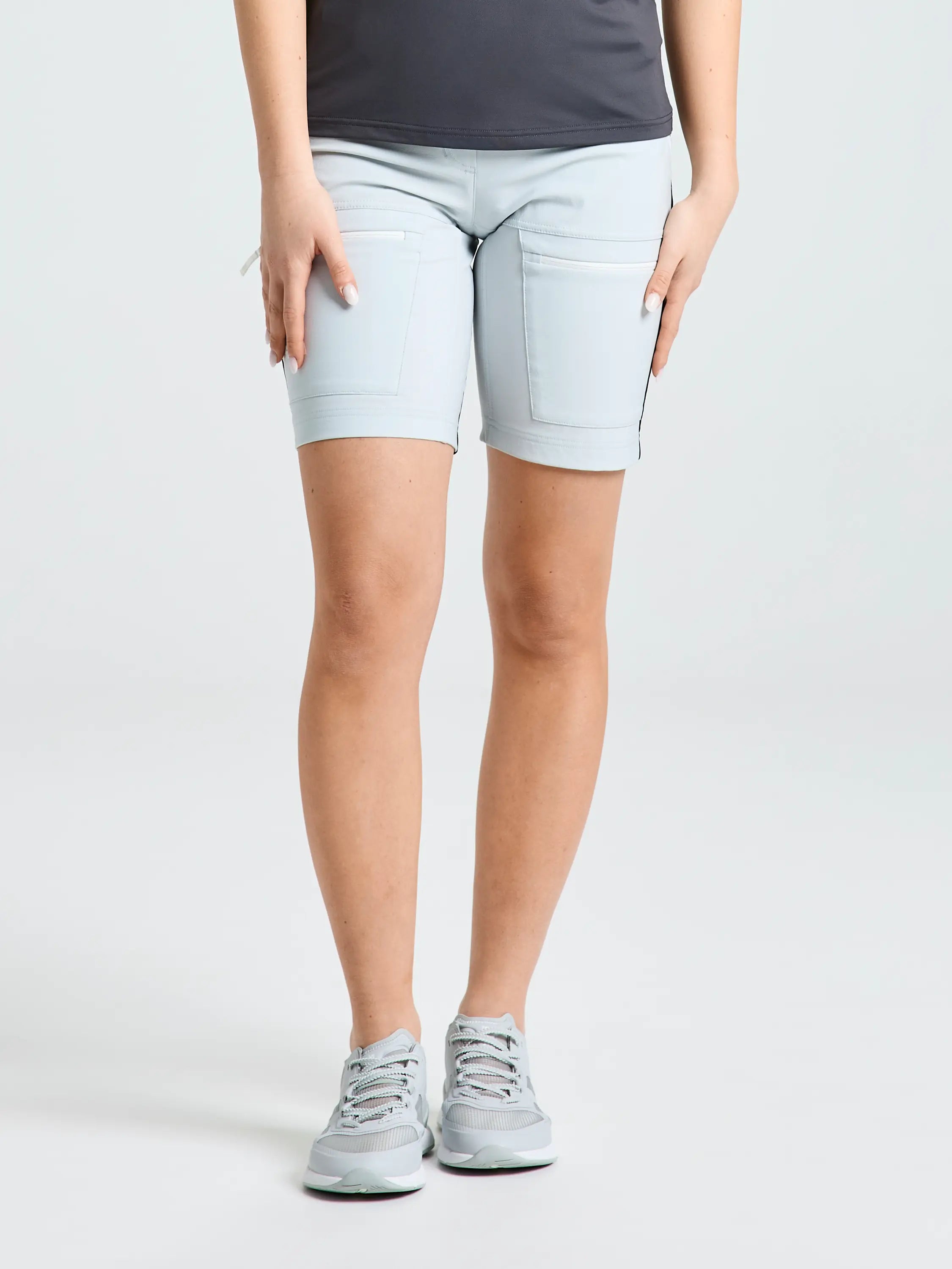 A940008S00_W68_ALTURAWSTECHSHORT_F_01401_03573.webp