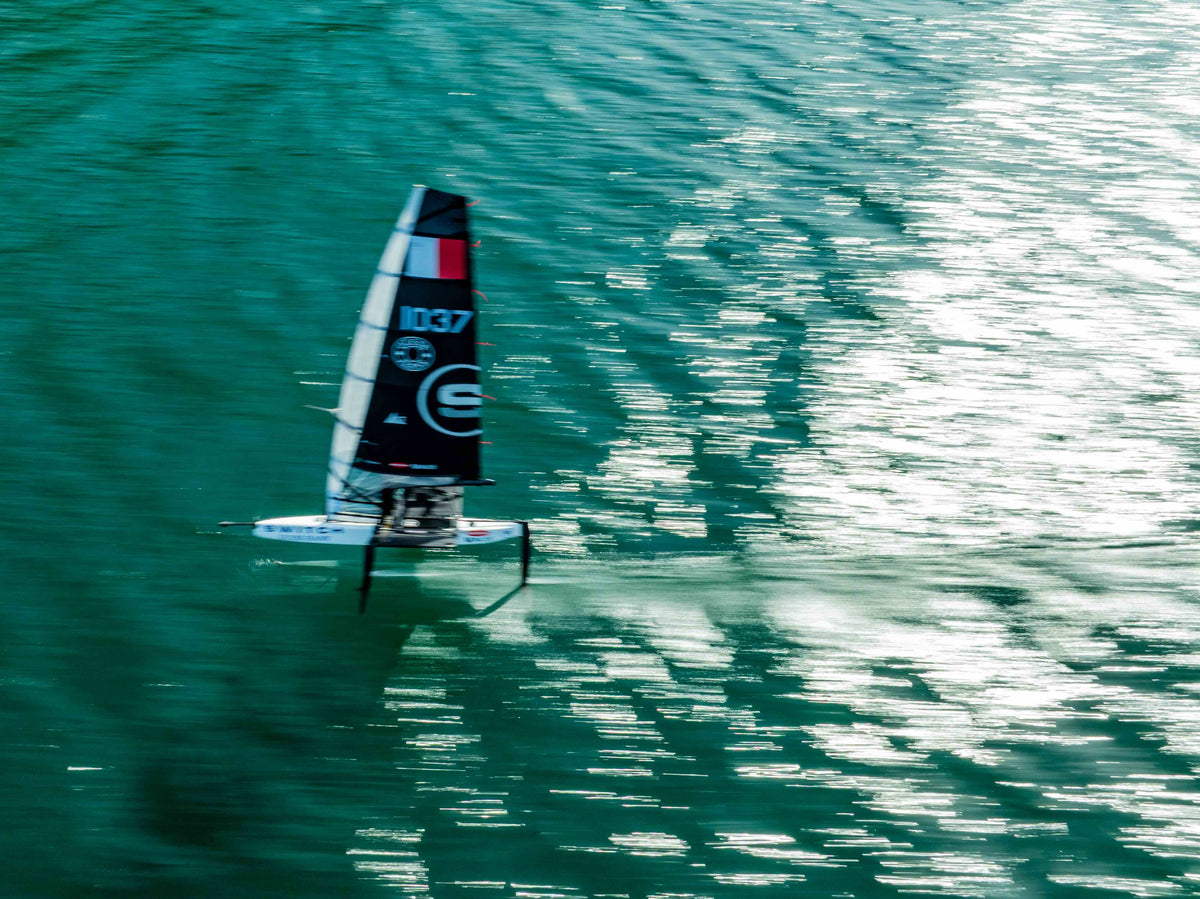 How Does Foiling Work? The Technology That Makes Boats Fly | SLAM