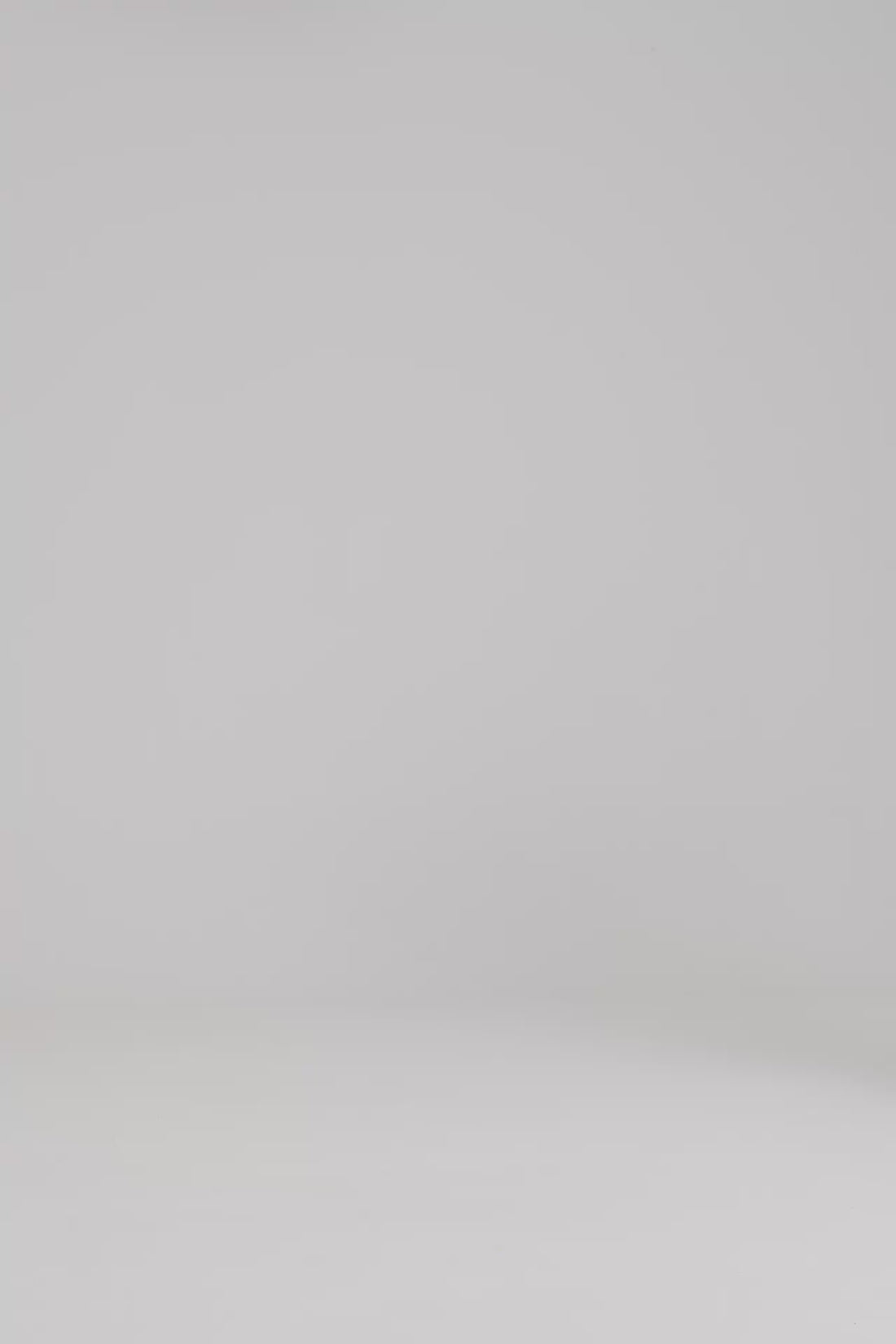 A901003S00_W14_CREWWSWARMHOODEDJKT_VLS.mp4