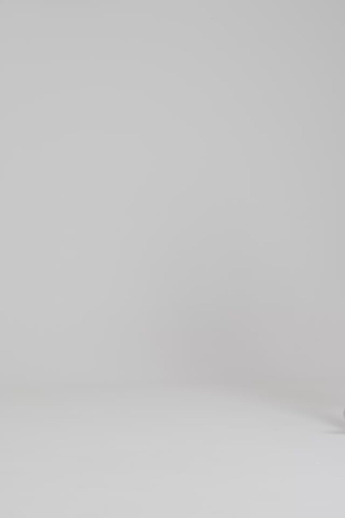 A106014S00_W68_LOGOHOODIE_VLS.mp4