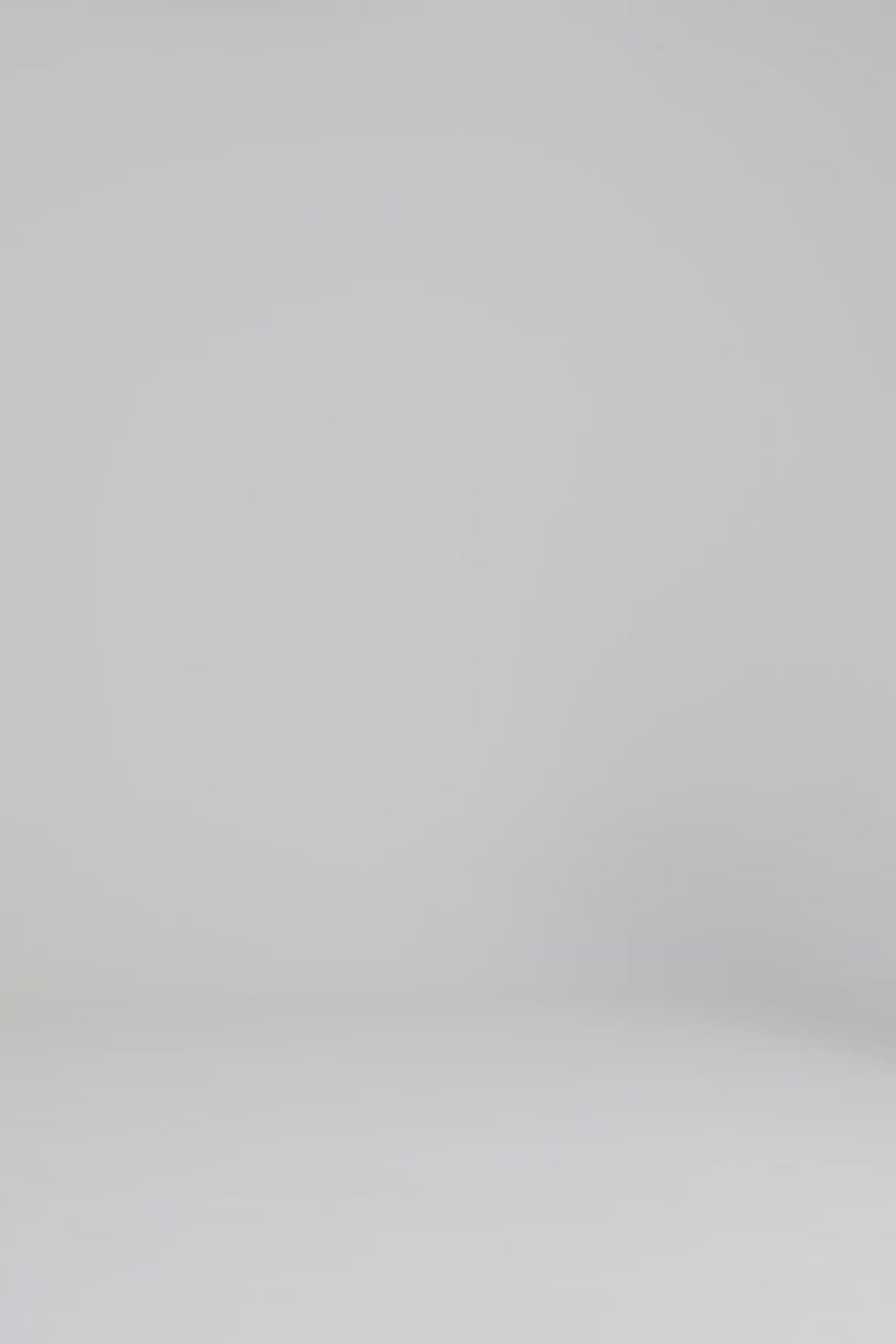 A463004S01_W64_WRDUFFLEBAG2.0M_VLS.mp4