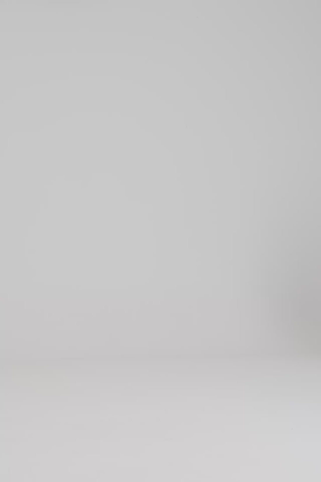 A106013S00_W74_GRAPHICFZHOODIE_VLS.mp4